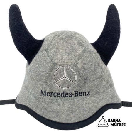 Mercedes-Benzi behornad hjälm